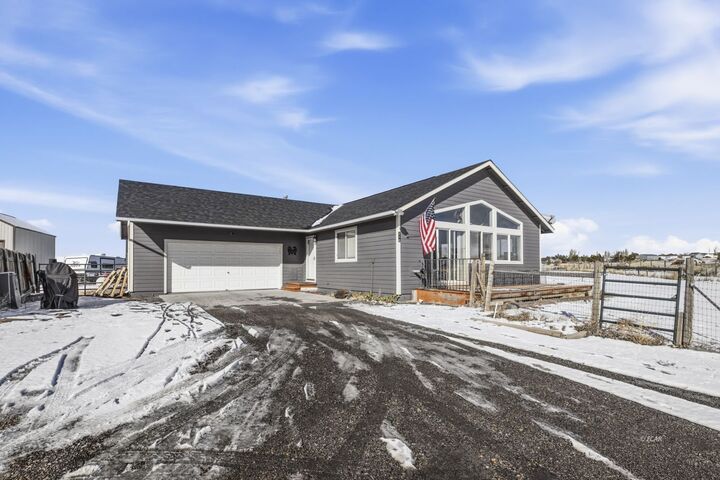 Property Photo:  310 Oakmont Drive  NV 89815 