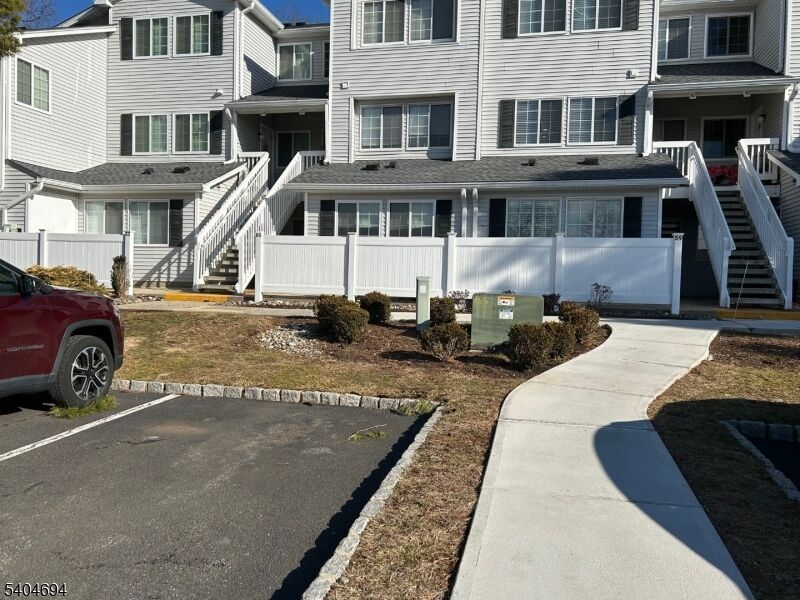 Property Photo:  61 Cheswich Court  NJ 07921 