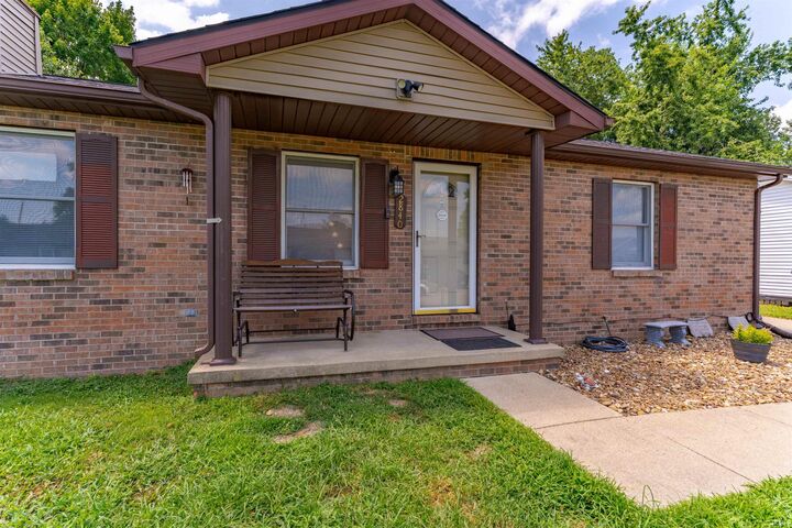 Property Photo:  2840 Squire Lane  IN 47715 