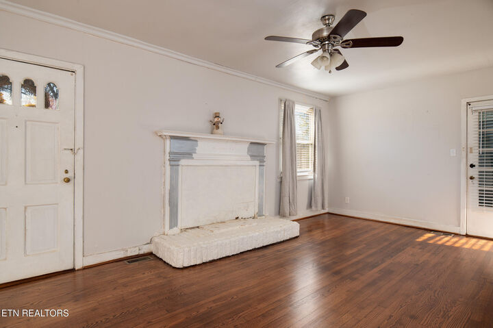 Property Photo: 313 Colonial Drive TN 37920