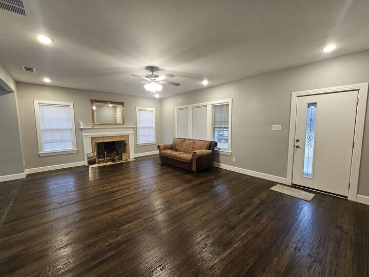 Property Photo: 959 N Marshall St TX 75652