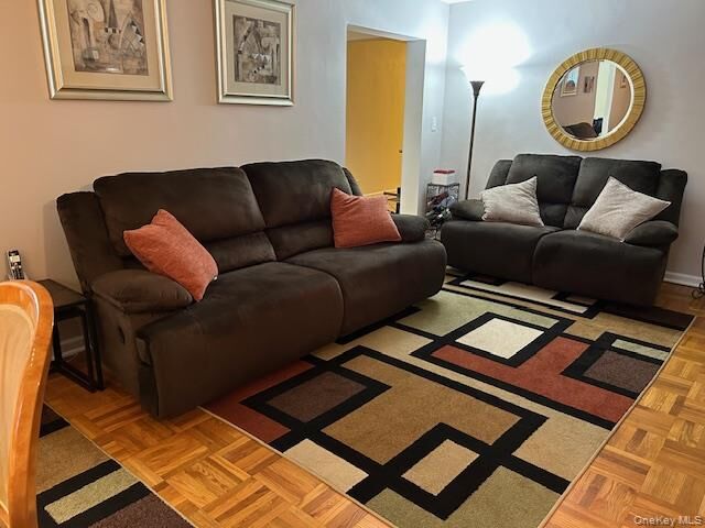 Property Photo:  450 Pelham Road 1B  NY 10805 