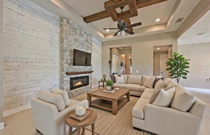 Property Photo:  8023 Sandstar Way  FL 34240 