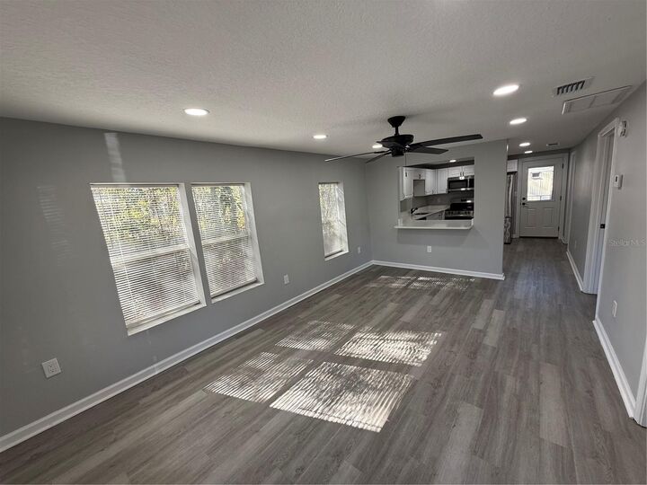 Property Photo:  1205 Dell Street  FL 32091 