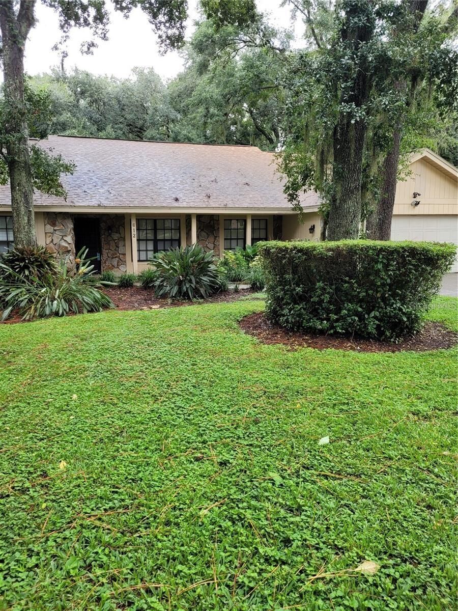 Property Photo:  612 Hidden Lake Drive  FL 33511 