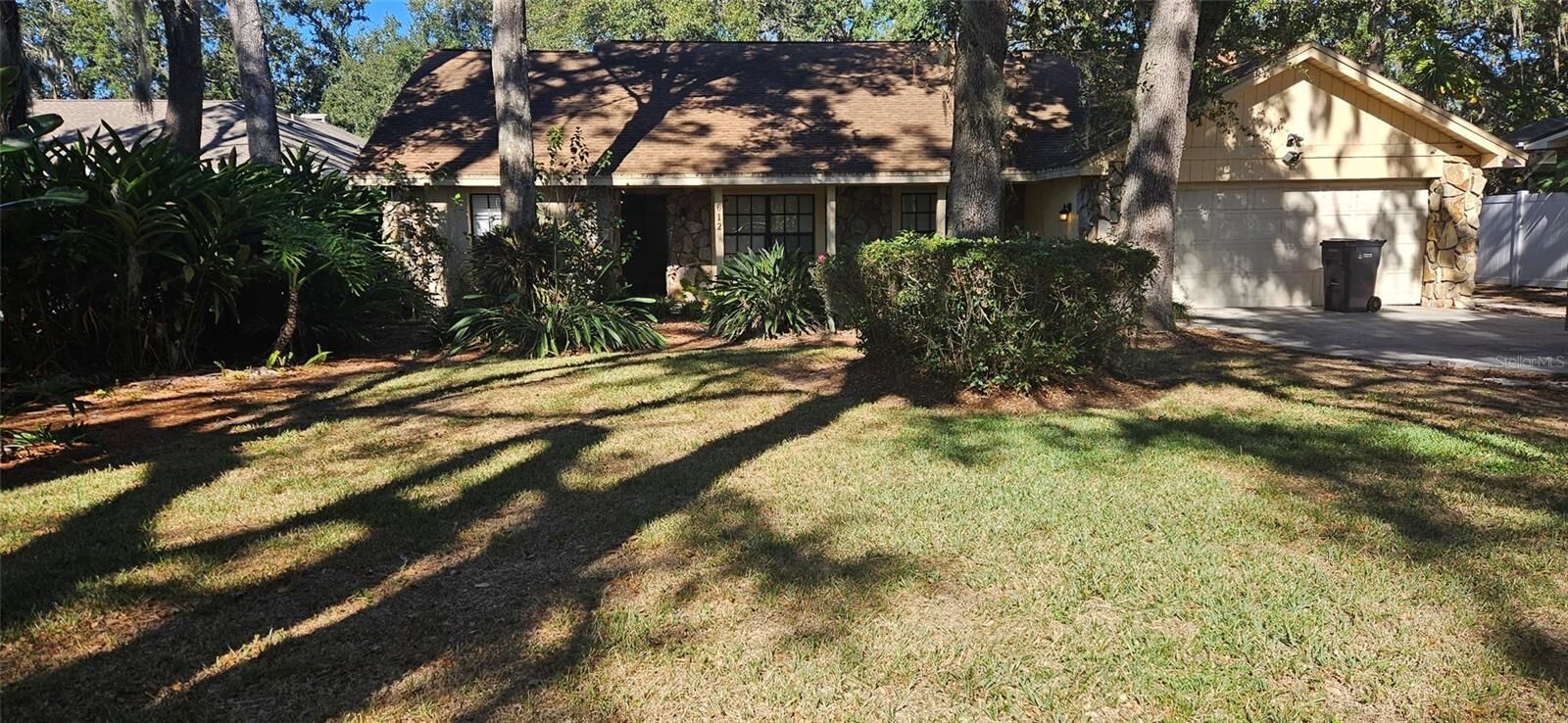 Property Photo: 612 Hidden Lake Drive FL 33511