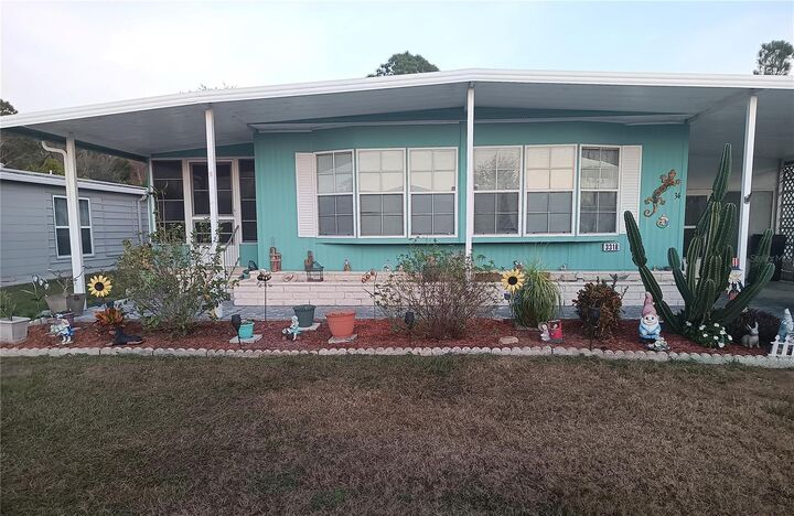 Property Photo:  3318 Carnation Lane  FL 33541 