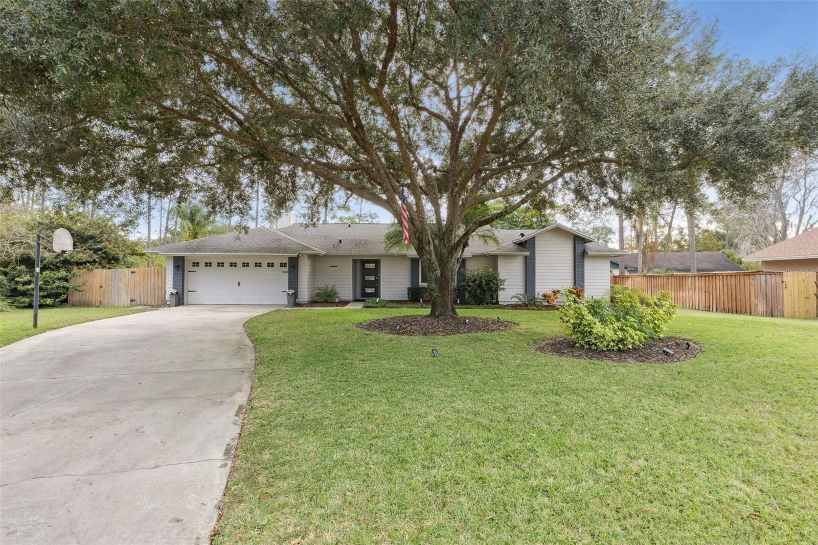 Property Photo:  4825 Palm Tree Court  FL 34786 