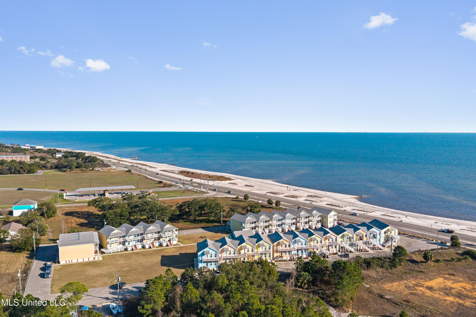 Property Photo:  1515 E Beach Boulevard  MS 39571 