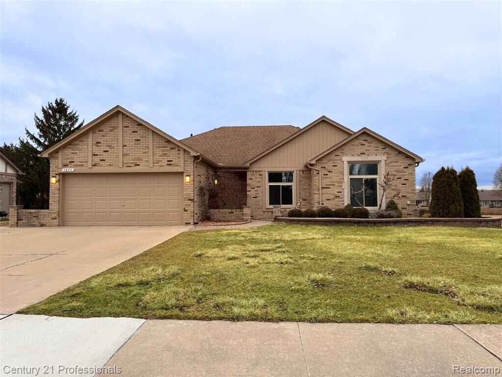 Property Photo: 2633 Marlbank Drive MI 48310 1747