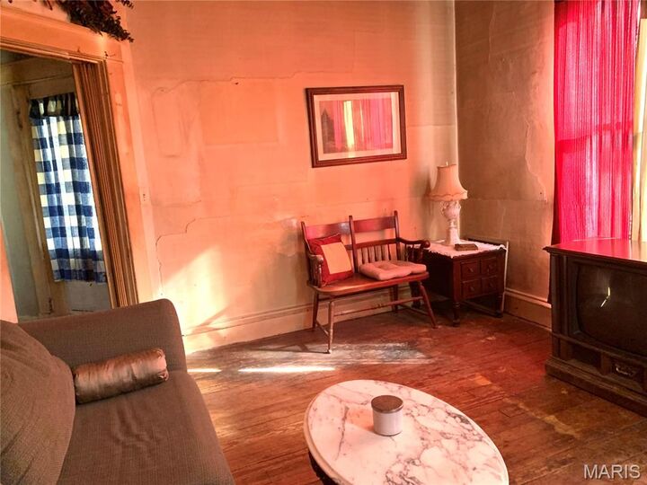 Property Photo:  211 Oliver Street  IL 62277 