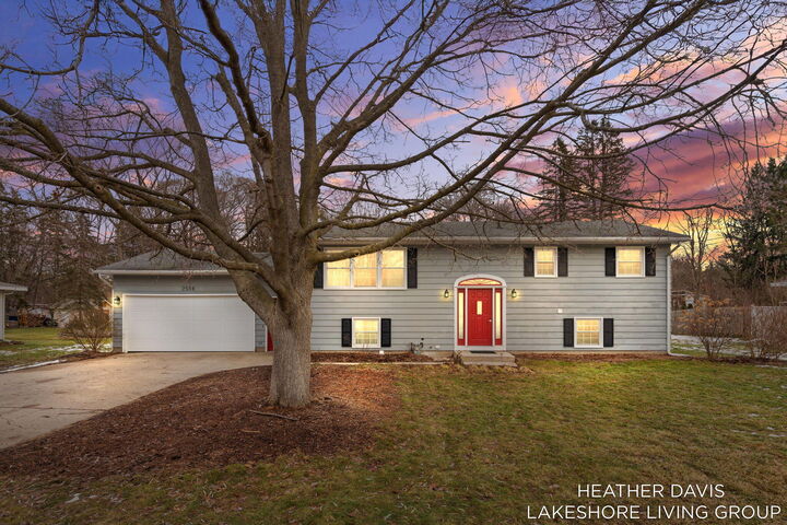 Property Photo: 2534 William Avenue MI 49424