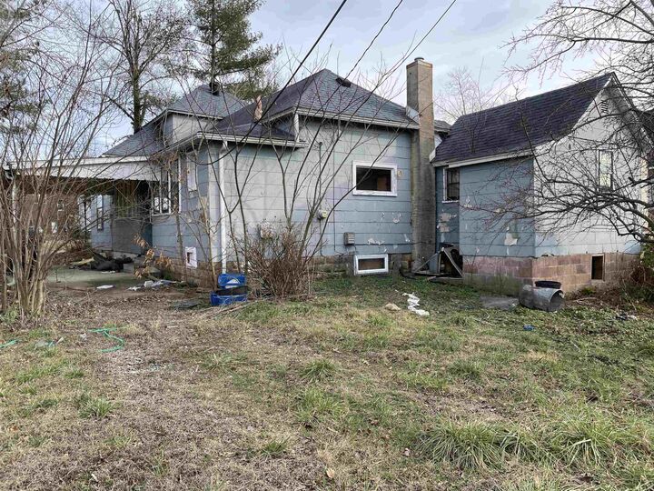 Property Photo:  209 S 16th Street  IL 62948 