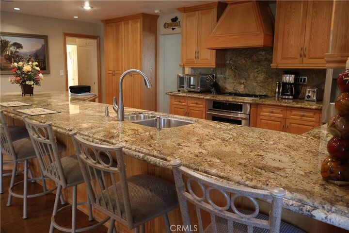 Property Photo: 635 W 16th CA 91784