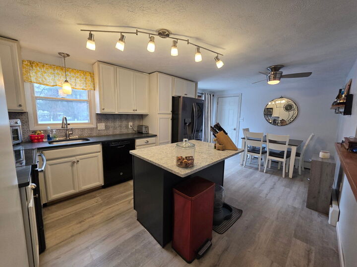 Property Photo:  6 Lina Avenue  ME 04072 