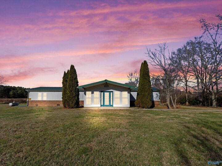 Property Photo:  1511 Ready Section Road  AL 35750 