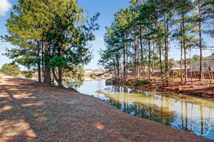 Property Photo:  143 Waverly Way  GA 31407 