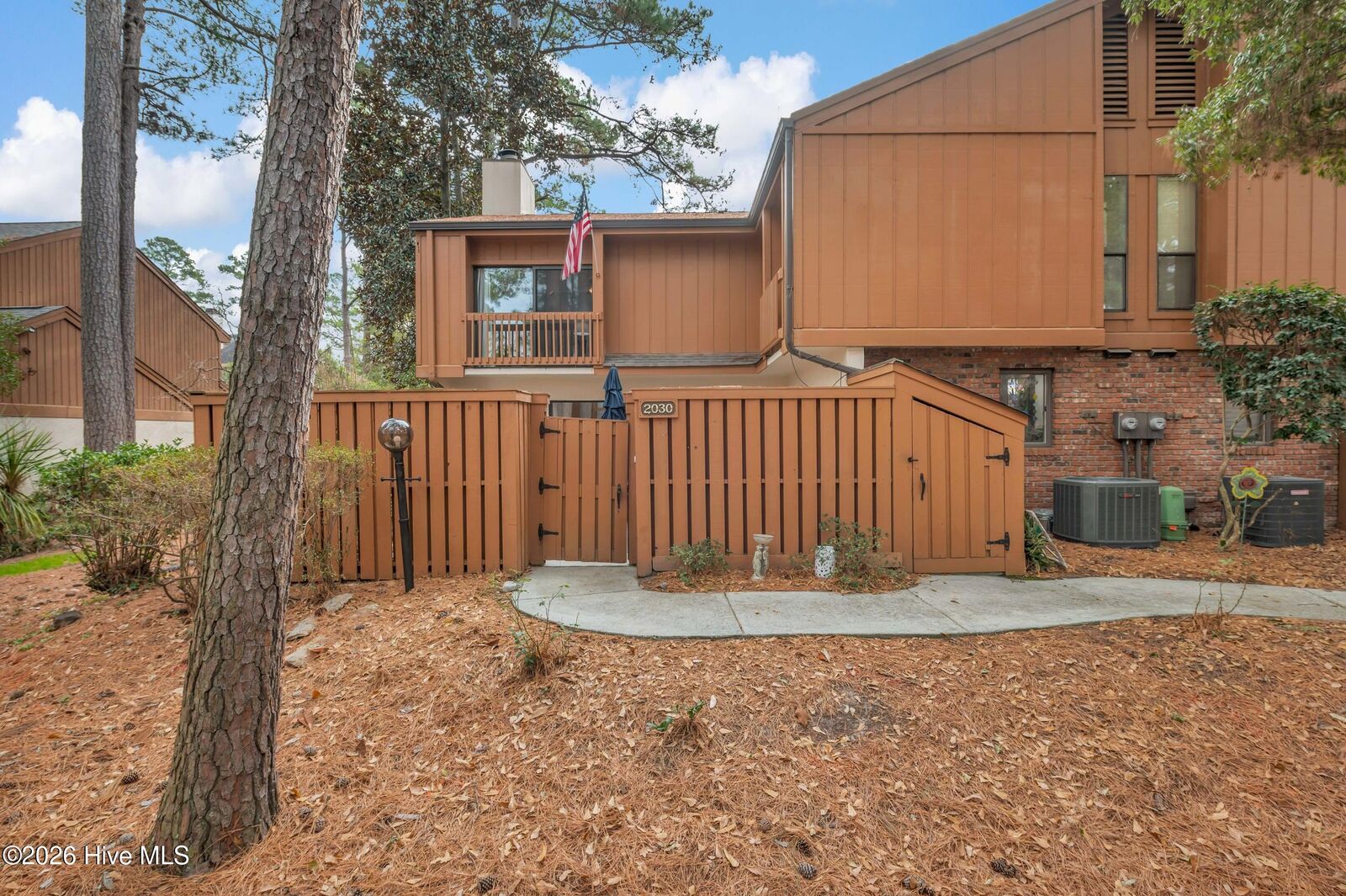 Property Photo:  2030 Albert Circle  NC 28403 