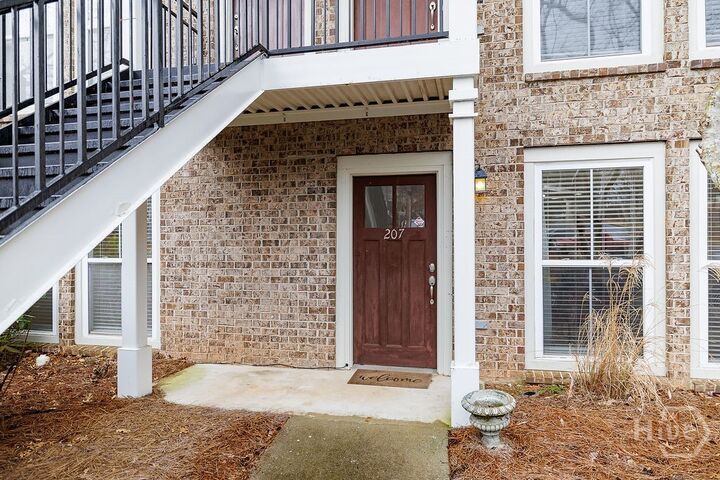Property Photo:  490 Barnett Shoals Road 207  GA 30605 