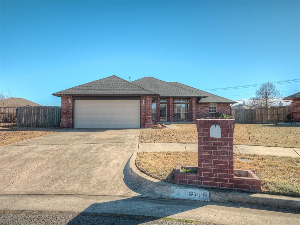 Property Photo:  8128 Eagle Circle  OK 73135 