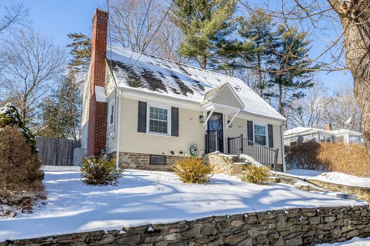 Property Photo: 23 Tiverton Parkway MA 01602