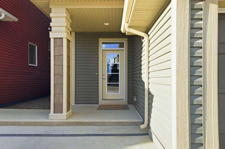 Property Photo: 71 Sage Bluff Heights NW AB T3R 1T3