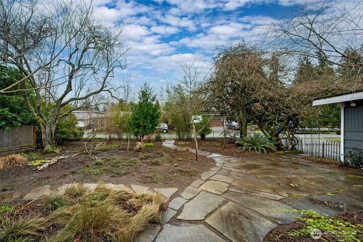 Property Photo:  22432  98th Avenue W  WA 98020 