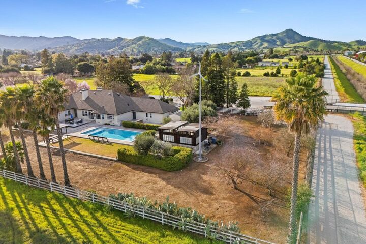 Property Photo:  380 West Middle Avenue  CA 95037 