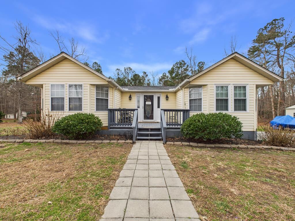 Property Photo: 4235 West Courthouse Rd VA 23930