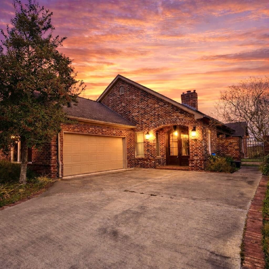 Property Photo: 1 Waterford Gardens TX 77630