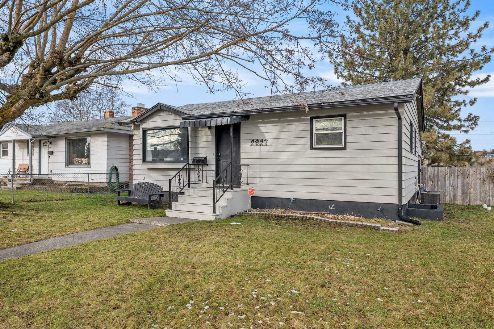 Property Photo: 2927 E Marshall Ave WA 99207