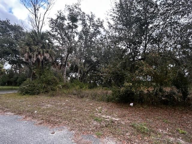 Property Photo:  1109 E Drew Drive  FL 32347 