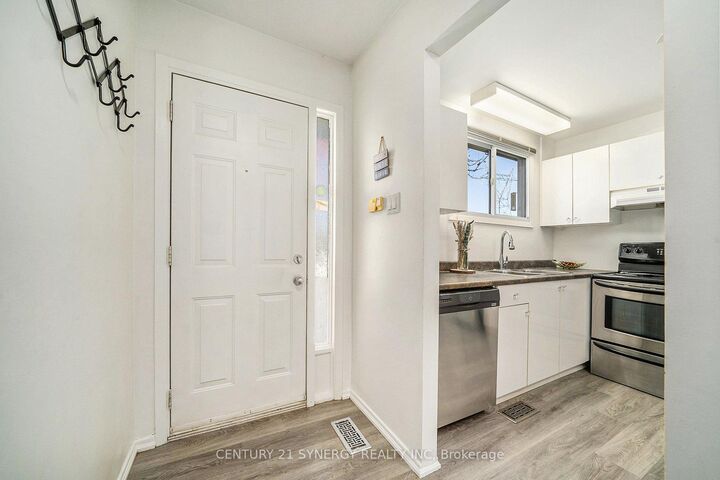 Property Photo:  7 Glencoe Street 46  ON K2H 8S5 