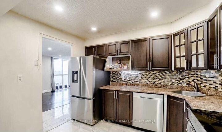 Property Photo:  41 Markbrook Lane 411  ON M9V 5E6 