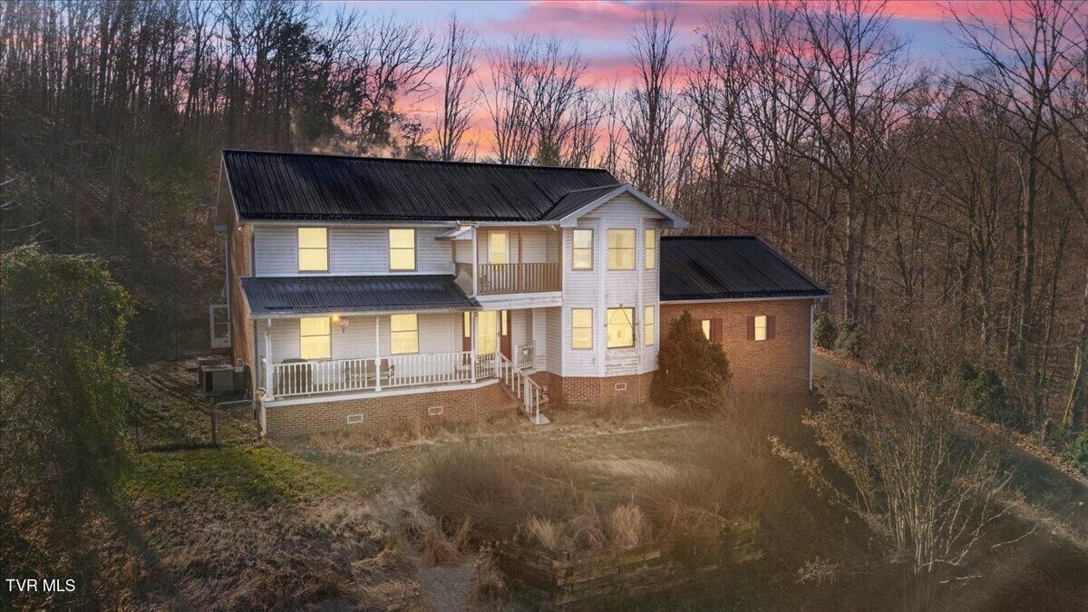 Property Photo:  704 River Road  TN 37642 