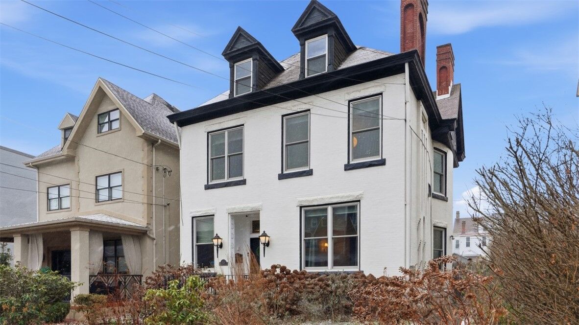 Property Photo:  424 S Pacific Ave  PA 15224 