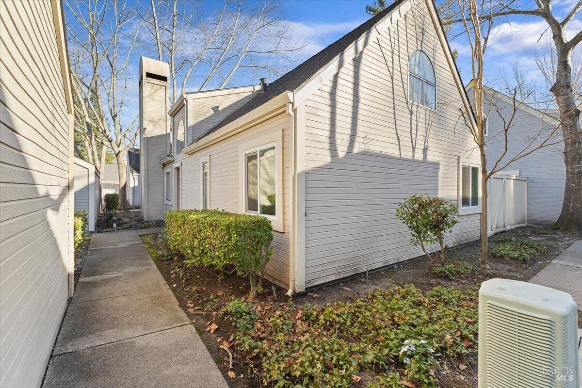 Property Photo:  3313 Yulupa Avenue  CA 95405 