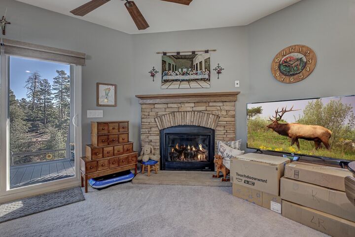 Property Photo: 16 N Star Vale Road AZ 85541