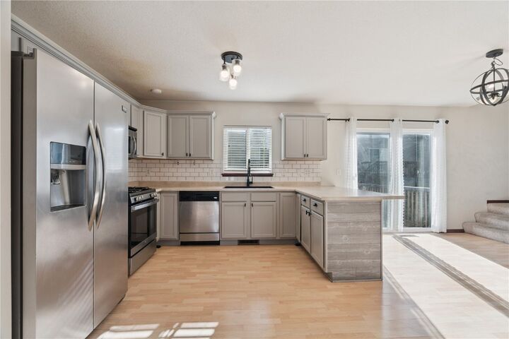 Property Photo:  45 Woodstone Lane SW  IA 52404 