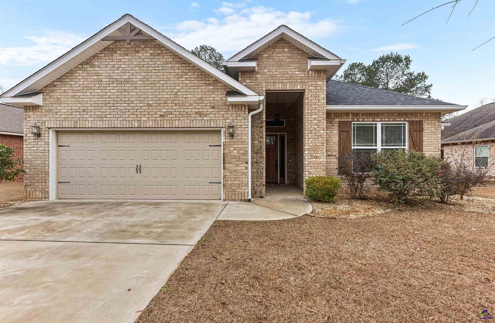 Property Photo:  203 Londie Lane  GA 31066-4999 