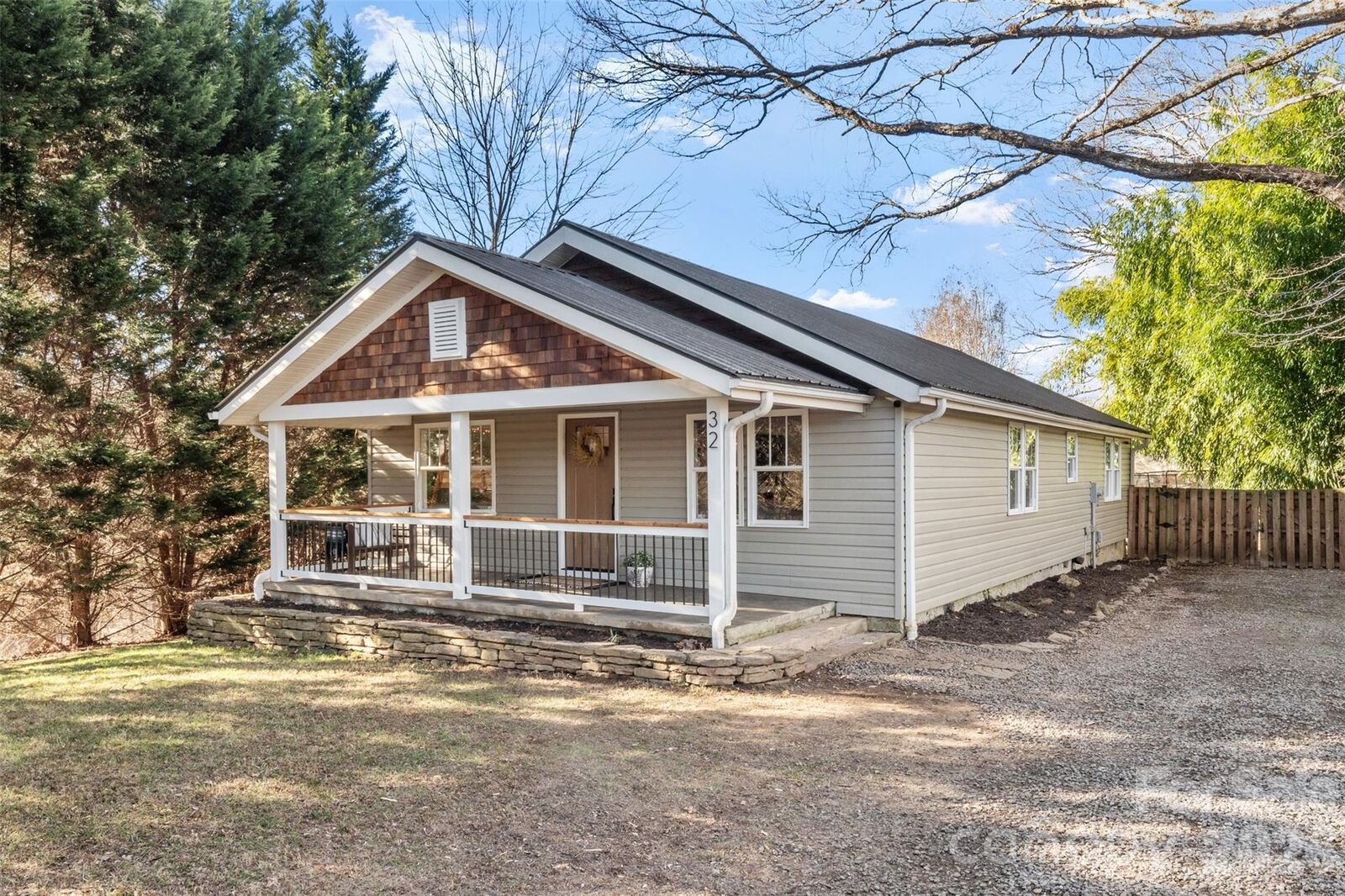 Property Photo: 32 Youngs Cove Road NC 28715