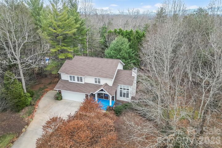 Property Photo:  1726 Waterford Way  NC 28655 