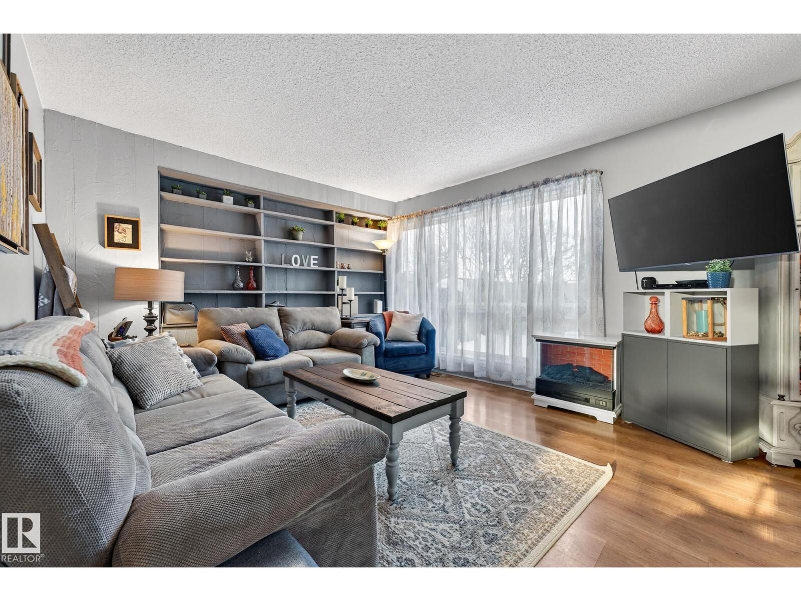 Property Photo:  166 Grandin Vg NW  AB T8N 2J3 