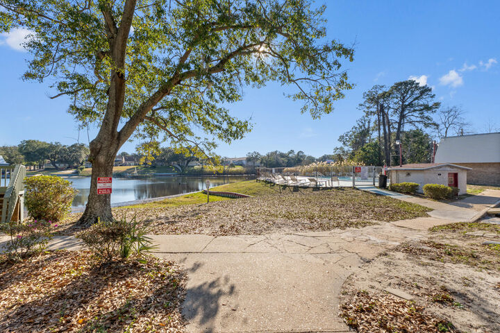 Property Photo:  210 Pelham Road Unit 220A  FL 32547 