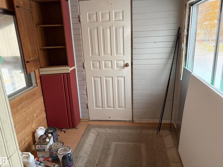 Property Photo:  4530 Maria Close East  AB T0A 3C0 