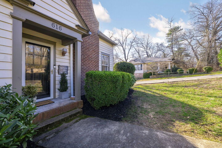 Property Photo:  616 Signal Moutain Boulevard  TN 37377 
