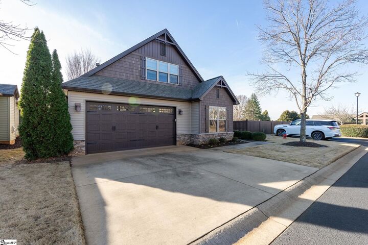 Property Photo: 205 Ashler Drive SC 29650