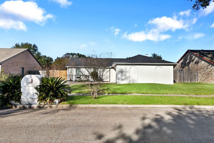 Property Photo:  4903 Cairnleigh Drive  TX 77084 