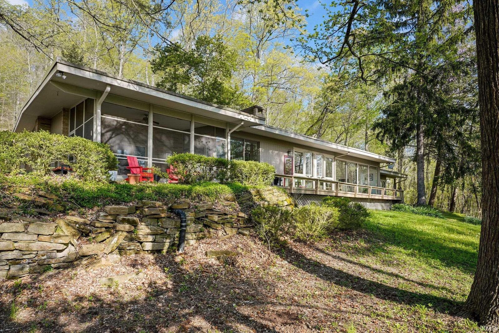 Property Photo:  9806 Raintree Dr N  IN 47201 