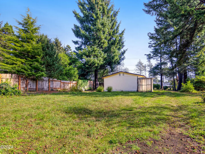 Property Photo:  7502 S Coast Highway  OR 97366 